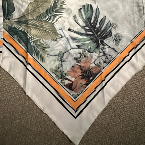 Tropical Bandana Silk Satin TieBack Crop Top Adjustable Straps, Size:Small, NWOT - Picture 5 of 8